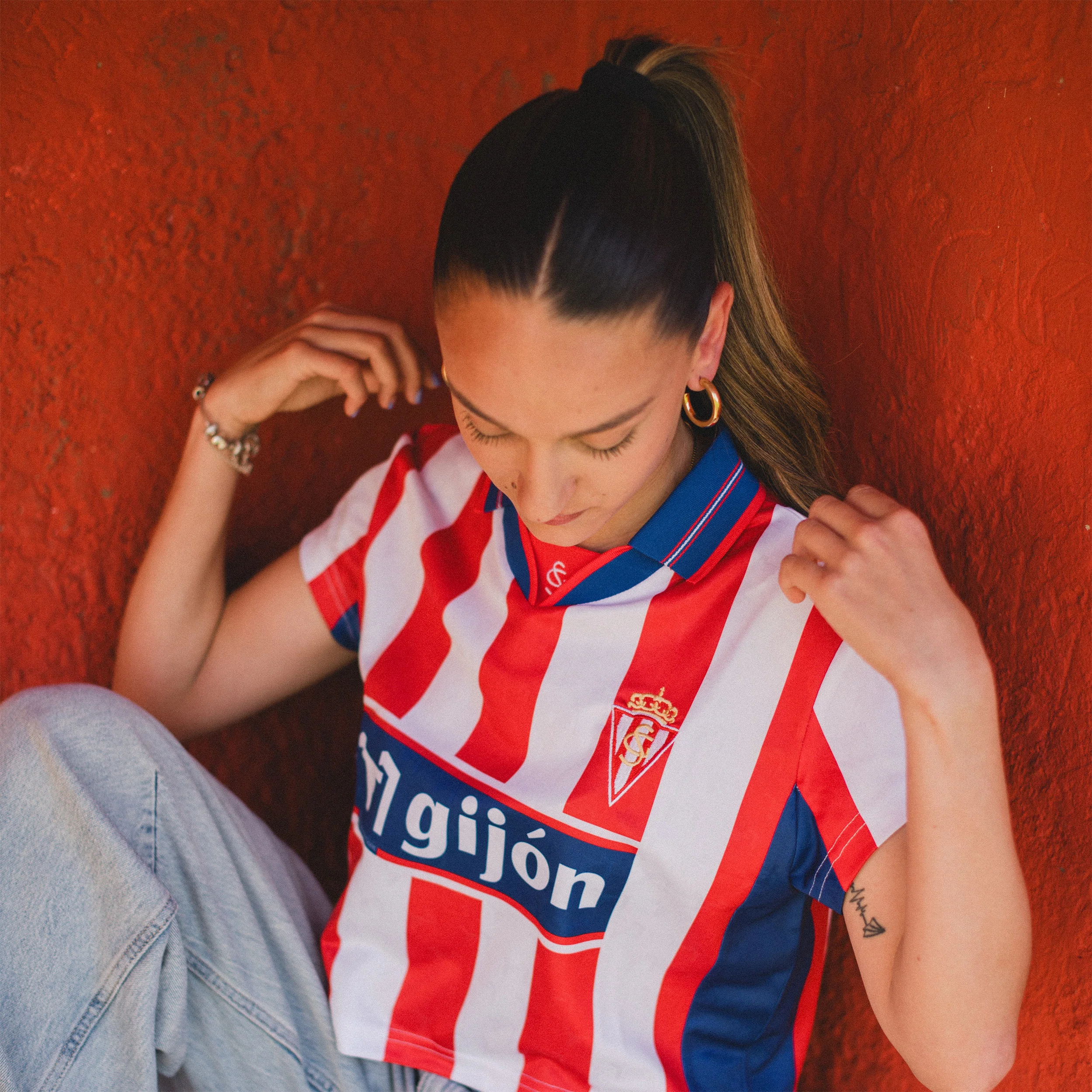 CAMISETA ROJIBLANCA CROPPED 2001/02 - Image 3