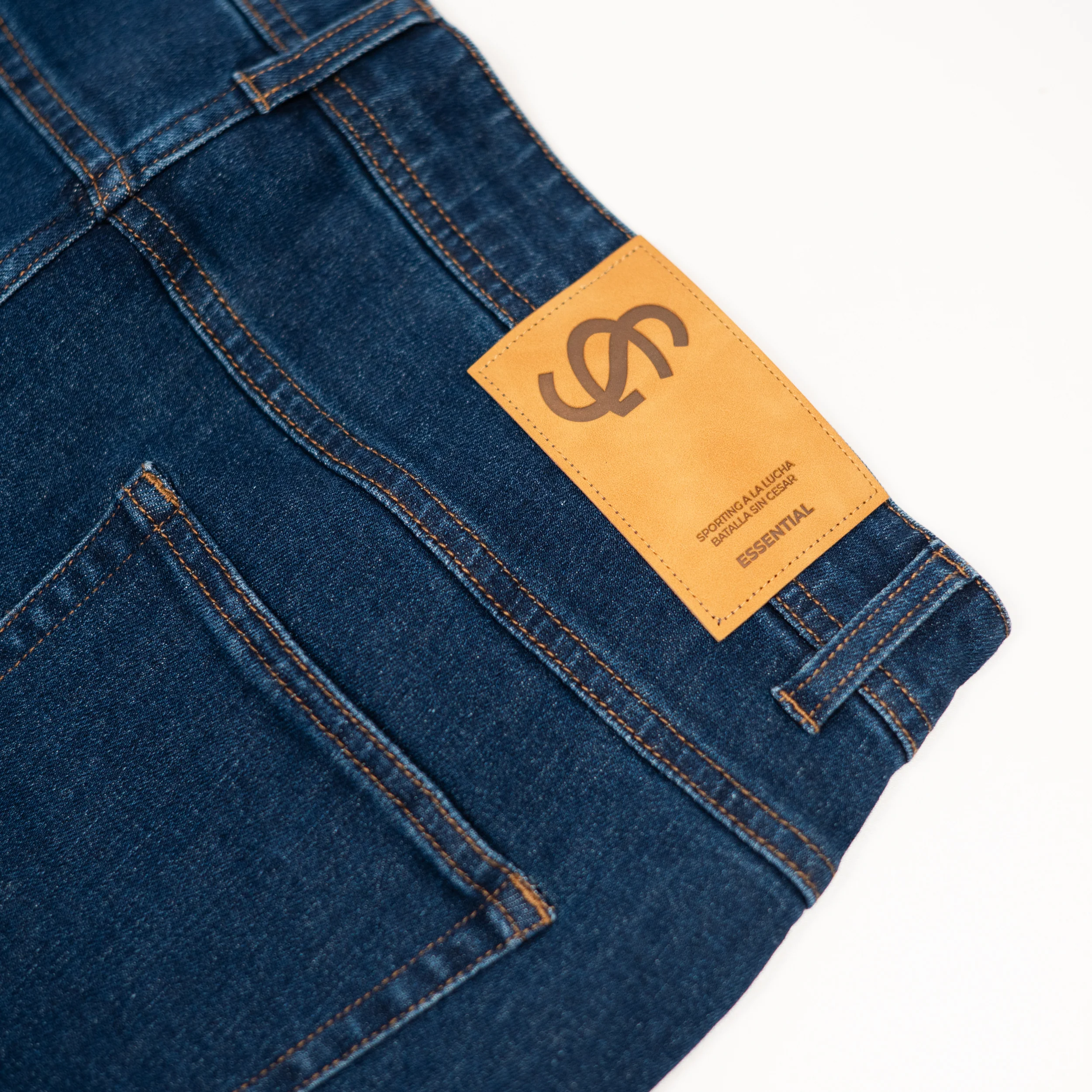 PANTALÓN ESSENTIALS DENIM - Image 3