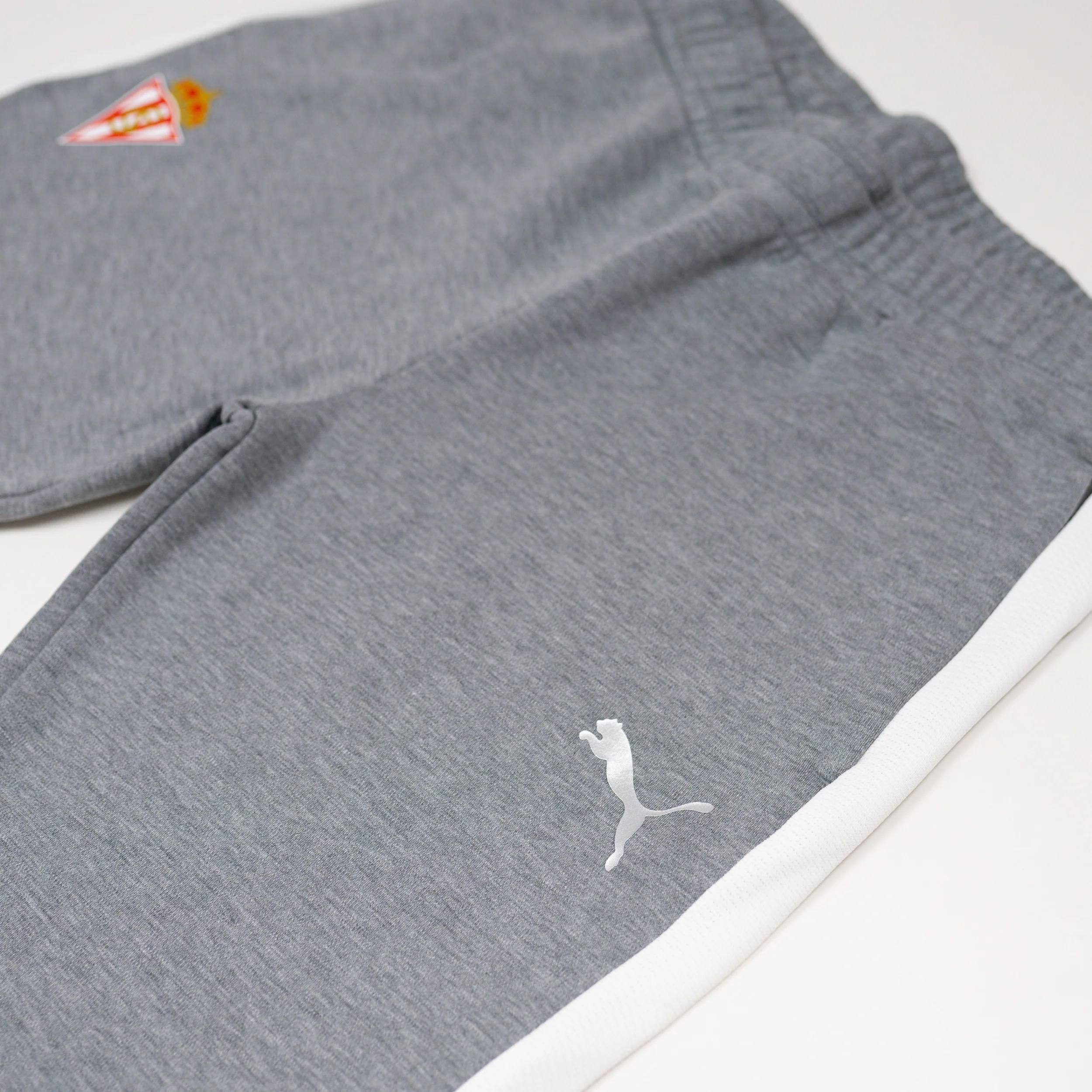 PANTALÓN PUMA GRIS AD 25/26 - Image 2