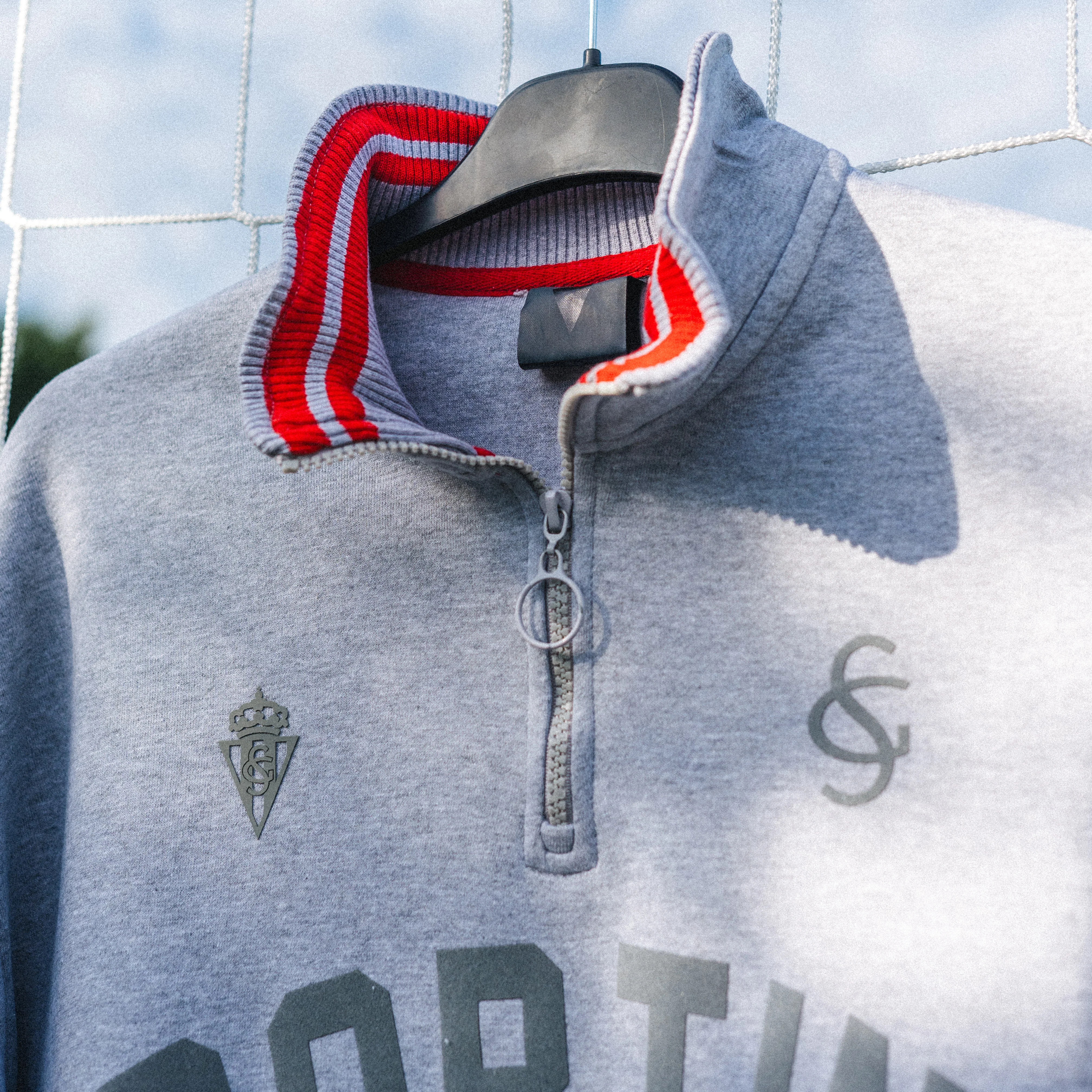 SUDADERA SPORTING 1/4 ZIP GRIS - Image 2